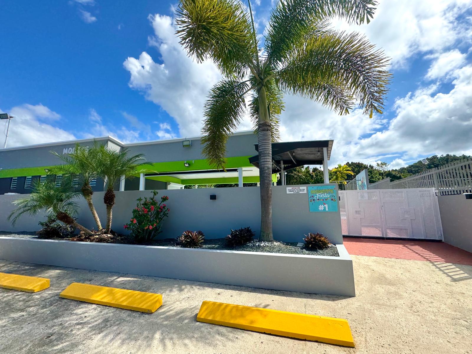 Estacionamiento de Montis Fiesta 1 - 